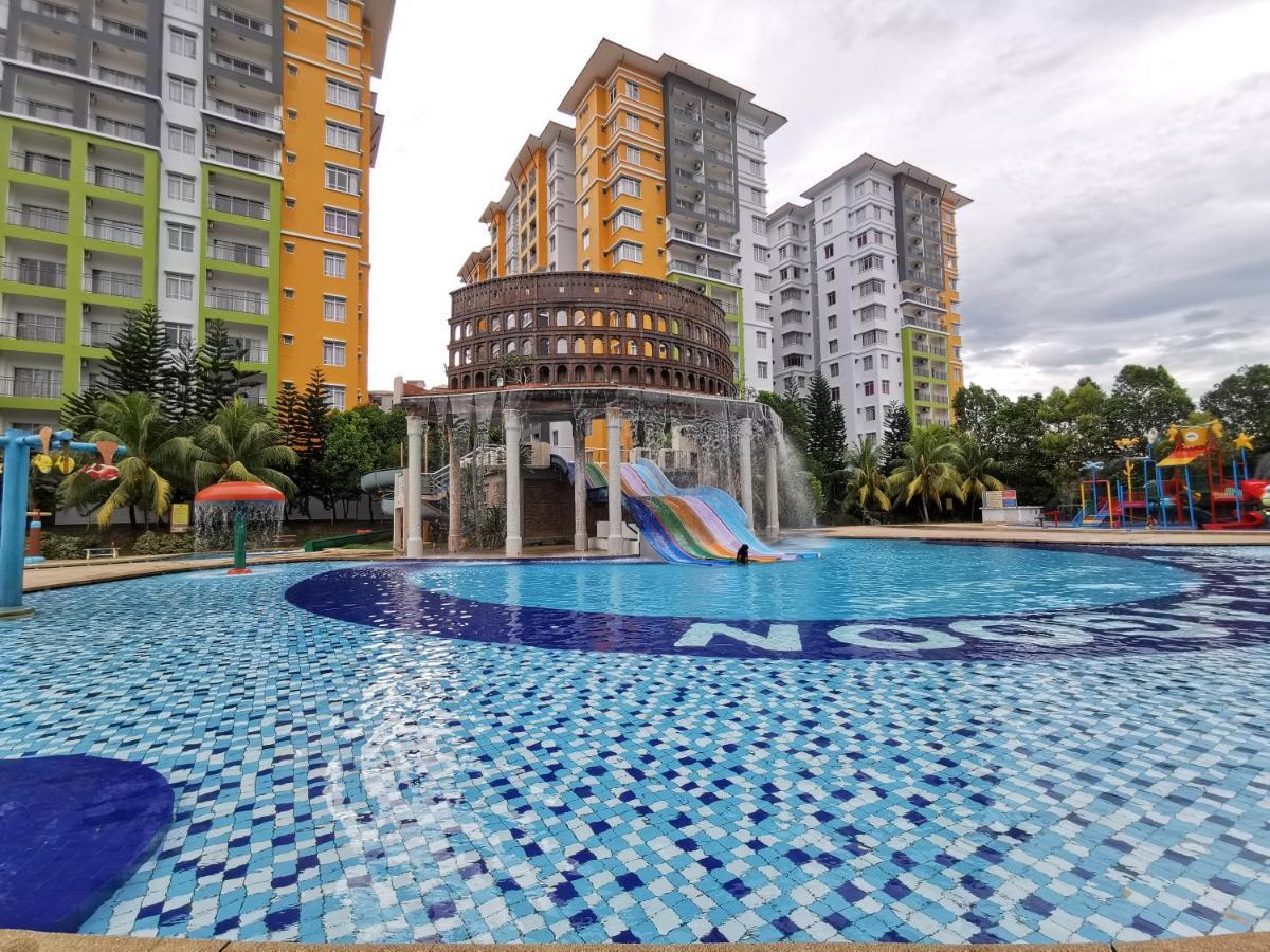B - Lagoon Water Themepark Suite Melaka Town Dış mekan fotoğraf