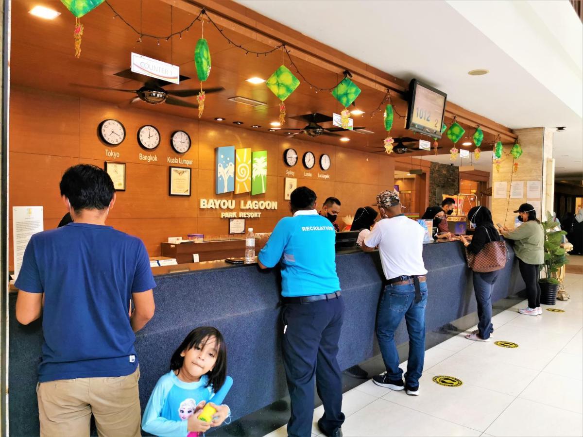 B - Lagoon Water Themepark Suite Melaka Town Dış mekan fotoğraf