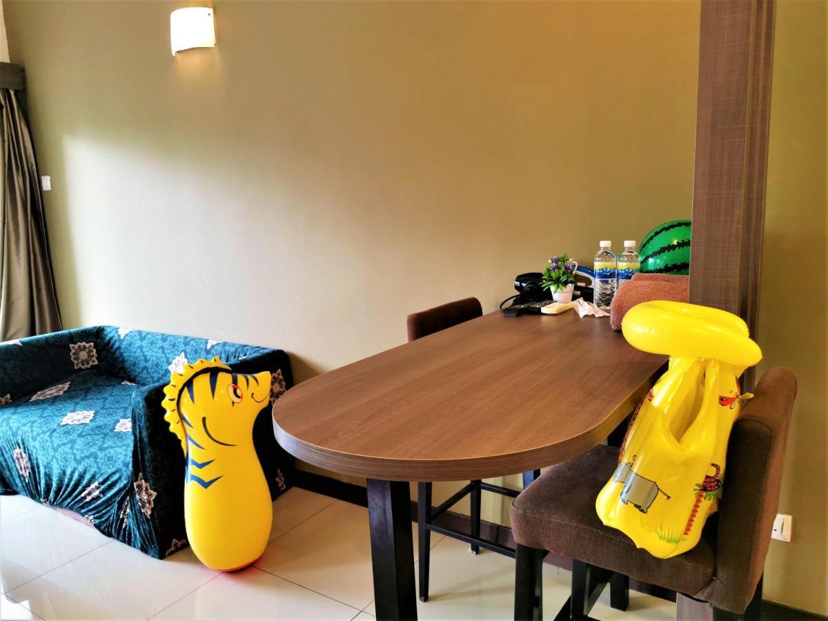 B - Lagoon Water Themepark Suite Melaka Town Dış mekan fotoğraf
